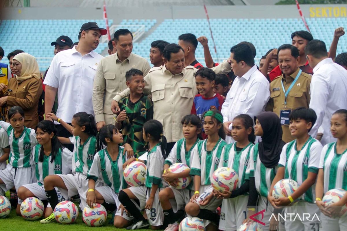Presiden Prabowo Subianto Resmikan 17 Stadion Bertaraf FIFA di Indonesia