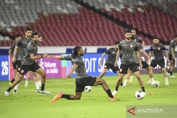 Timnas Bahrain Uji Coba Lapangan SUGBK Sebelum Hadapi Timnas Indonesia Timnas Bahrain Uji Coba Lapangan SUGBK Sebelum Hadapi Timnas Indonesia