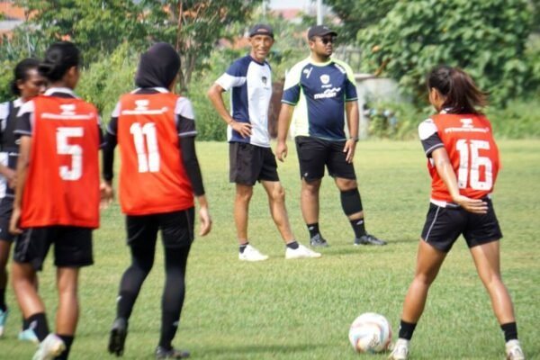 Arya Sinulingga Jelaskan Mengapa PSSI Tidak Melakukan Naturalisasi untuk Djenna de Jong
