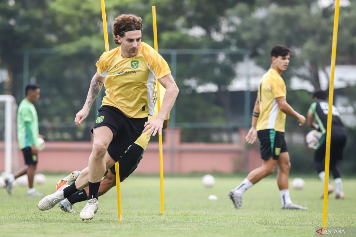 Berapa Penghasilan Pemain Asing di Liga 1: Ratusan Juta Per Bulan!