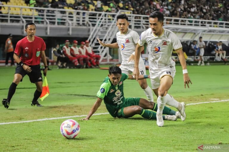 Penghasilan Pemain Sepak Bola Indonesia: Tercapai Hingga Ratusan Juta Rupiah