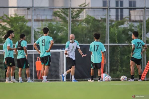 Eduardo Perez: Persebaya Surabaya Harus Waspadai Ancaman dari PSIM Yogyakarta